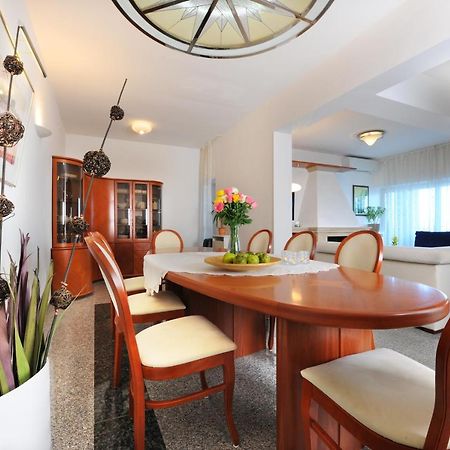 Villa Cablex Crveni Vrh Exteriör bild