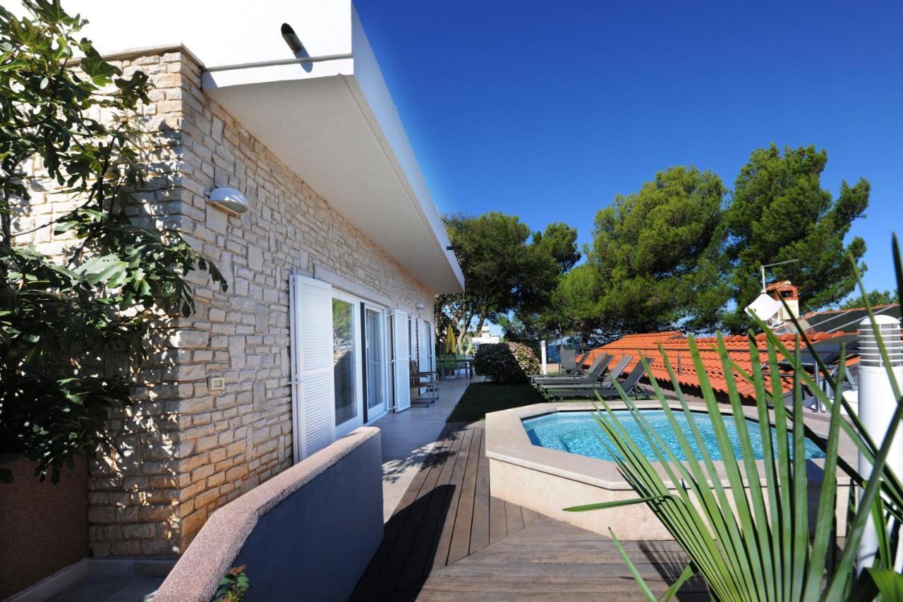 Villa Cablex Crveni Vrh Exteriör bild