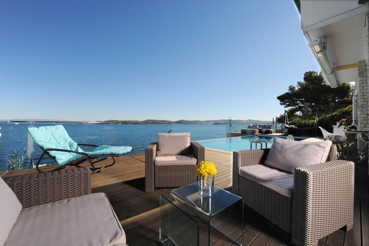 Villa Cablex Crveni Vrh Exteriör bild